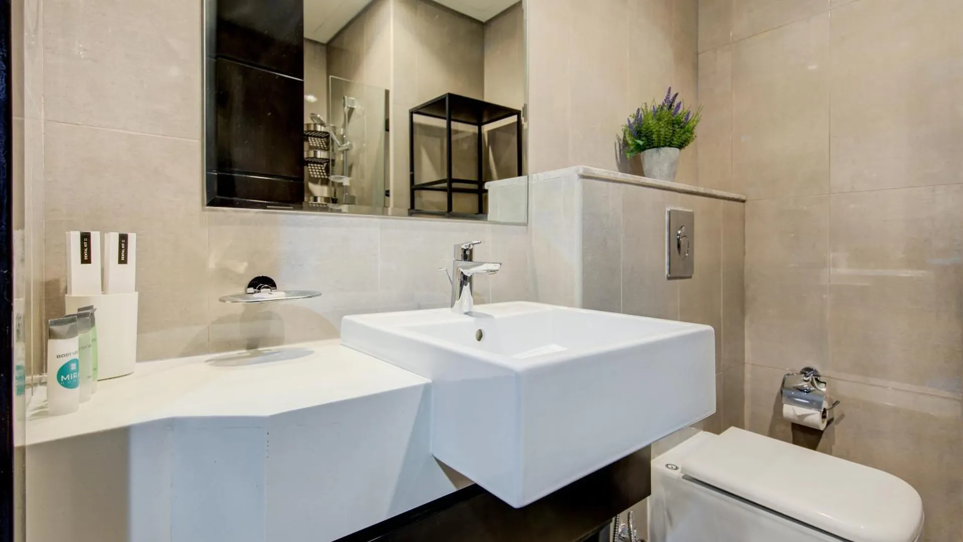 Mira Holiday Homes - Newly Furnished Studio In Business Bay Dubaj Zjednoczone Emiraty Arabskie
