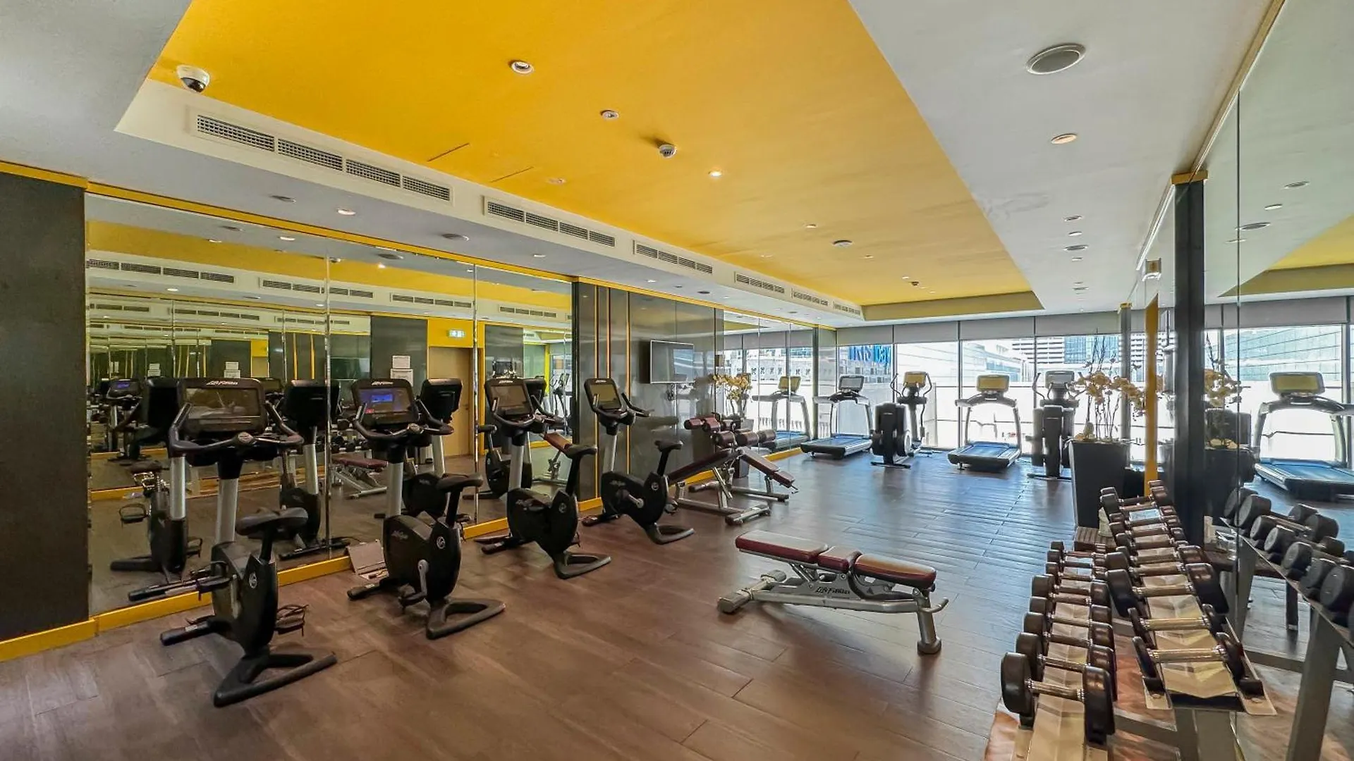 Mira Holiday Homes - Newly Furnished Studio In Business Bay Dubaj Apartament