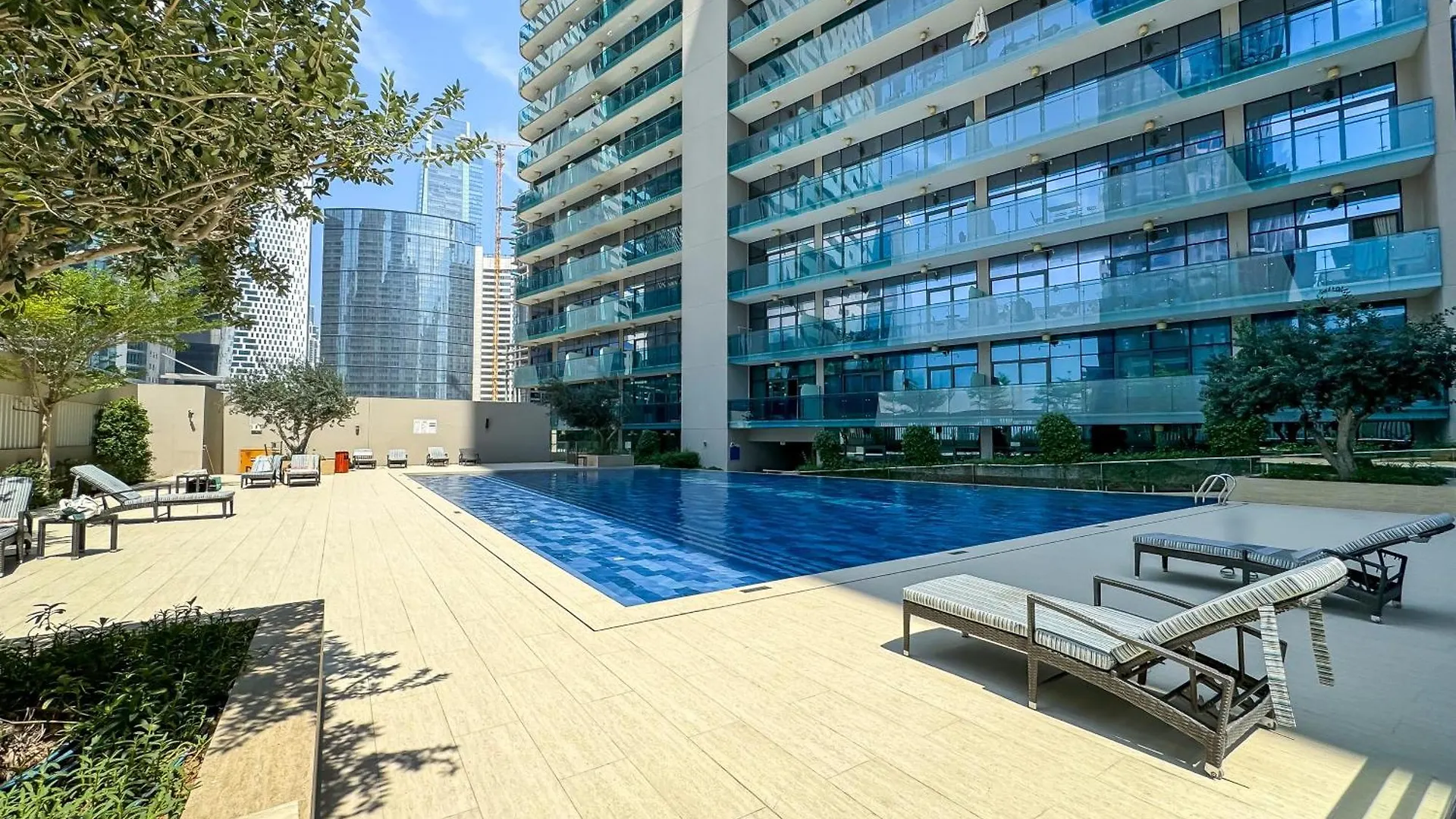 Apartament Mira Holiday Homes - Newly Furnished Studio In Business Bay Dubaj